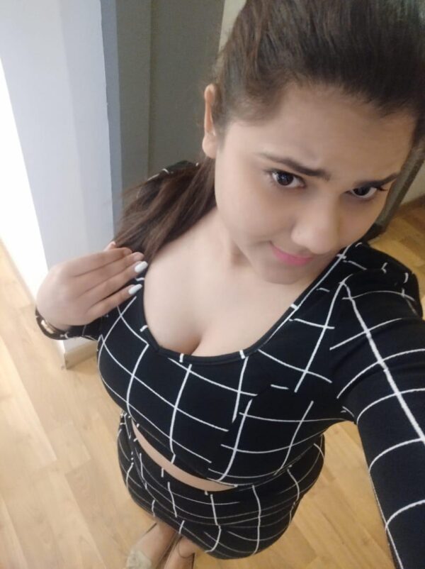 959961°3876 Call Girls In DLF Cyber City Delhi NCR