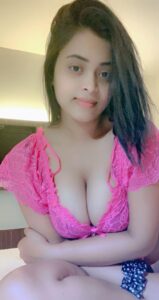 Call Girls In Noida Sector 29 Near Botanical Garden 9958018831