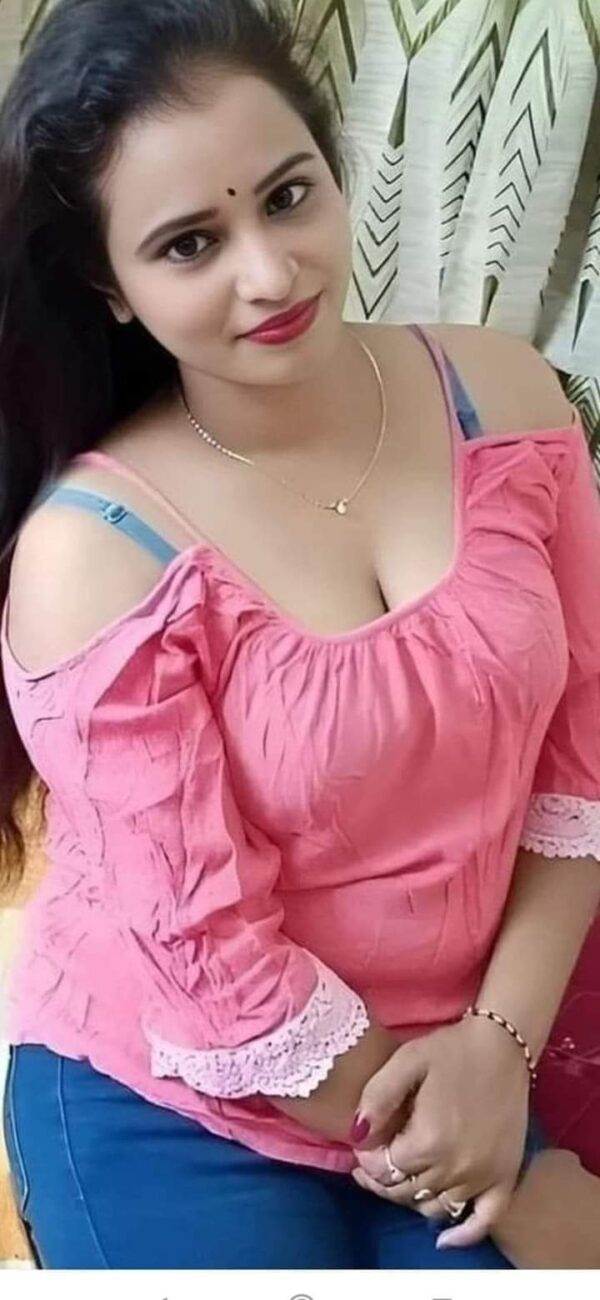 Khar Road Escorts, (Call ( 7033799463), Khar Road Call Girls