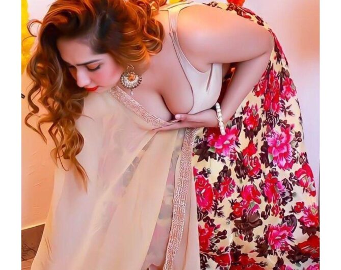 Call Girls In Saket Delhi ✔️꧁+91–9999815811꧂✔️