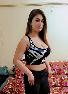 Call Girls in Gagan Vihar, delhi Best Girl Service on 9643442675