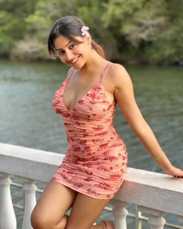 Shahpur Jat Call Girls : ☎️ 9999102842 ✅ Verified call girl service